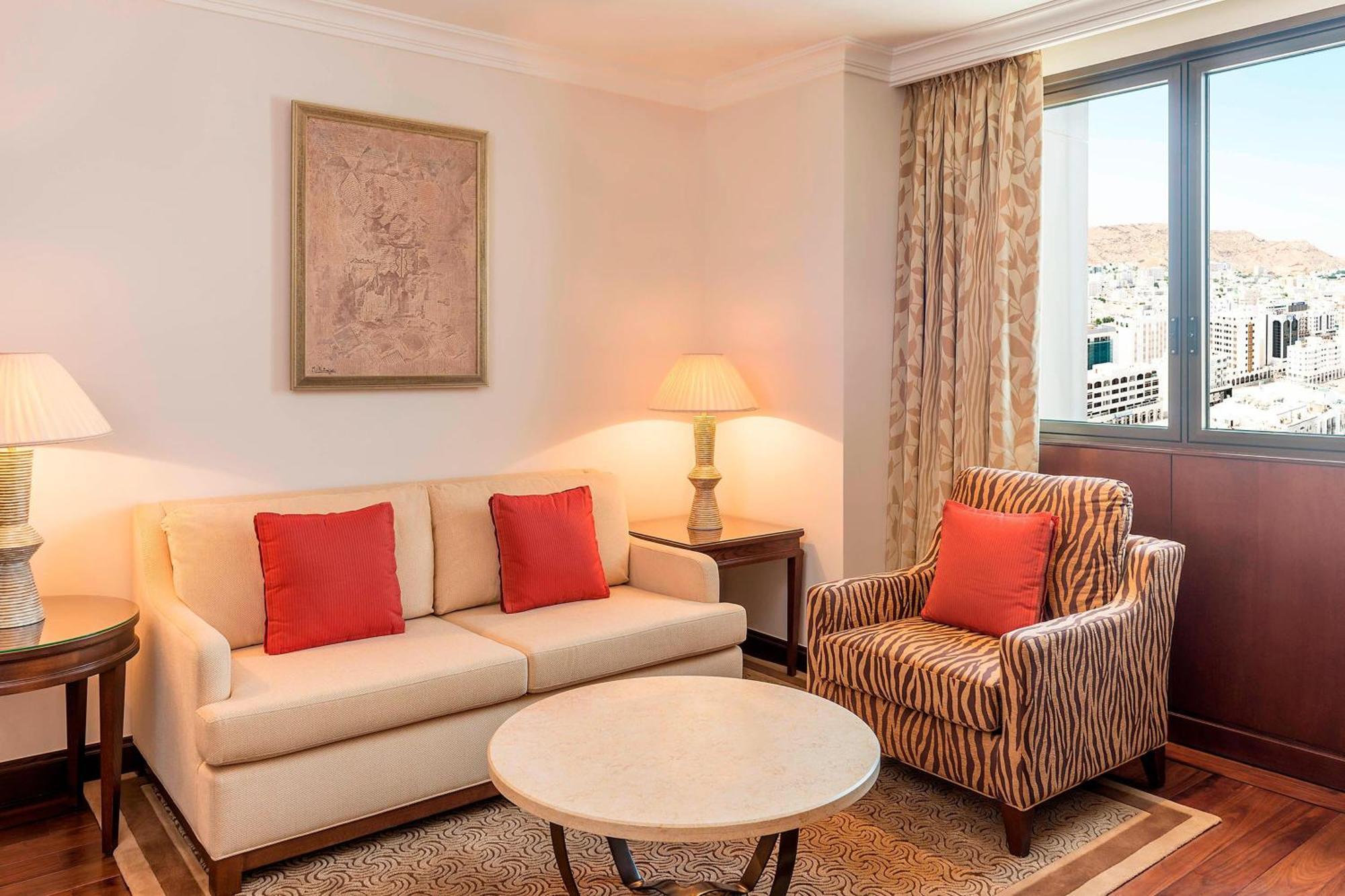 Sheraton Oman Hotel Maskat Exterior foto Living room