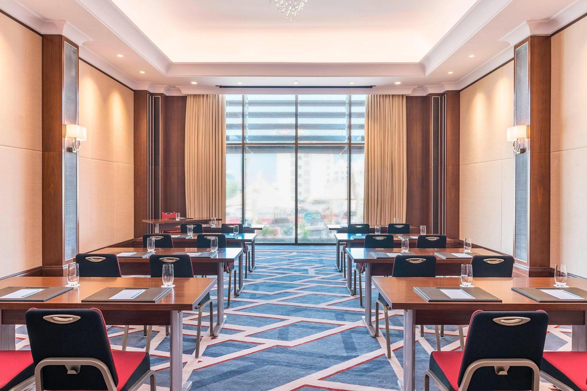Sheraton Oman Hotel Maskat Exterior foto Meeting room