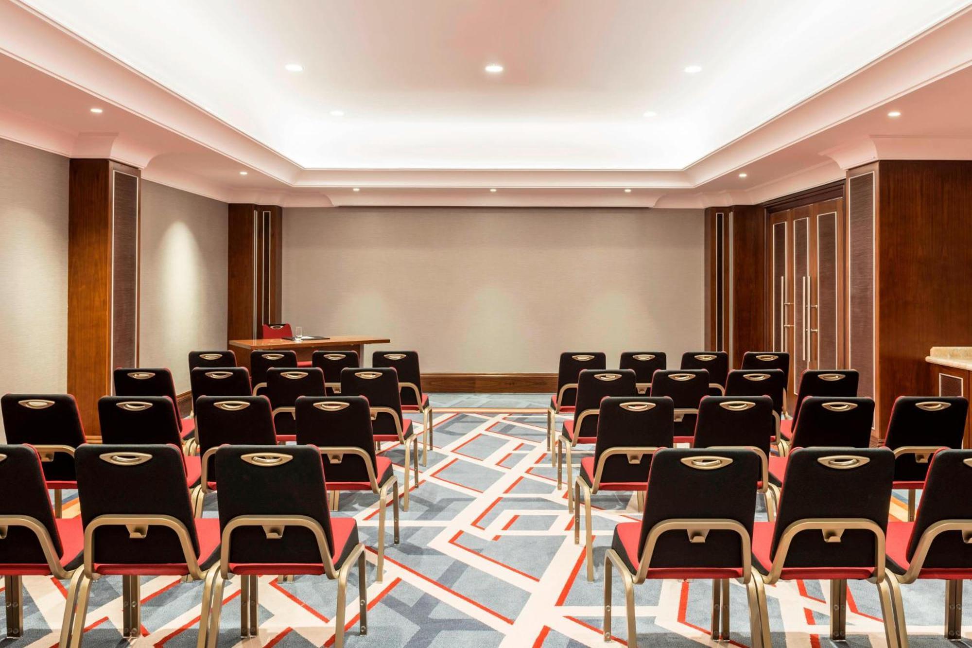 Sheraton Oman Hotel Maskat Exterior foto Meeting room