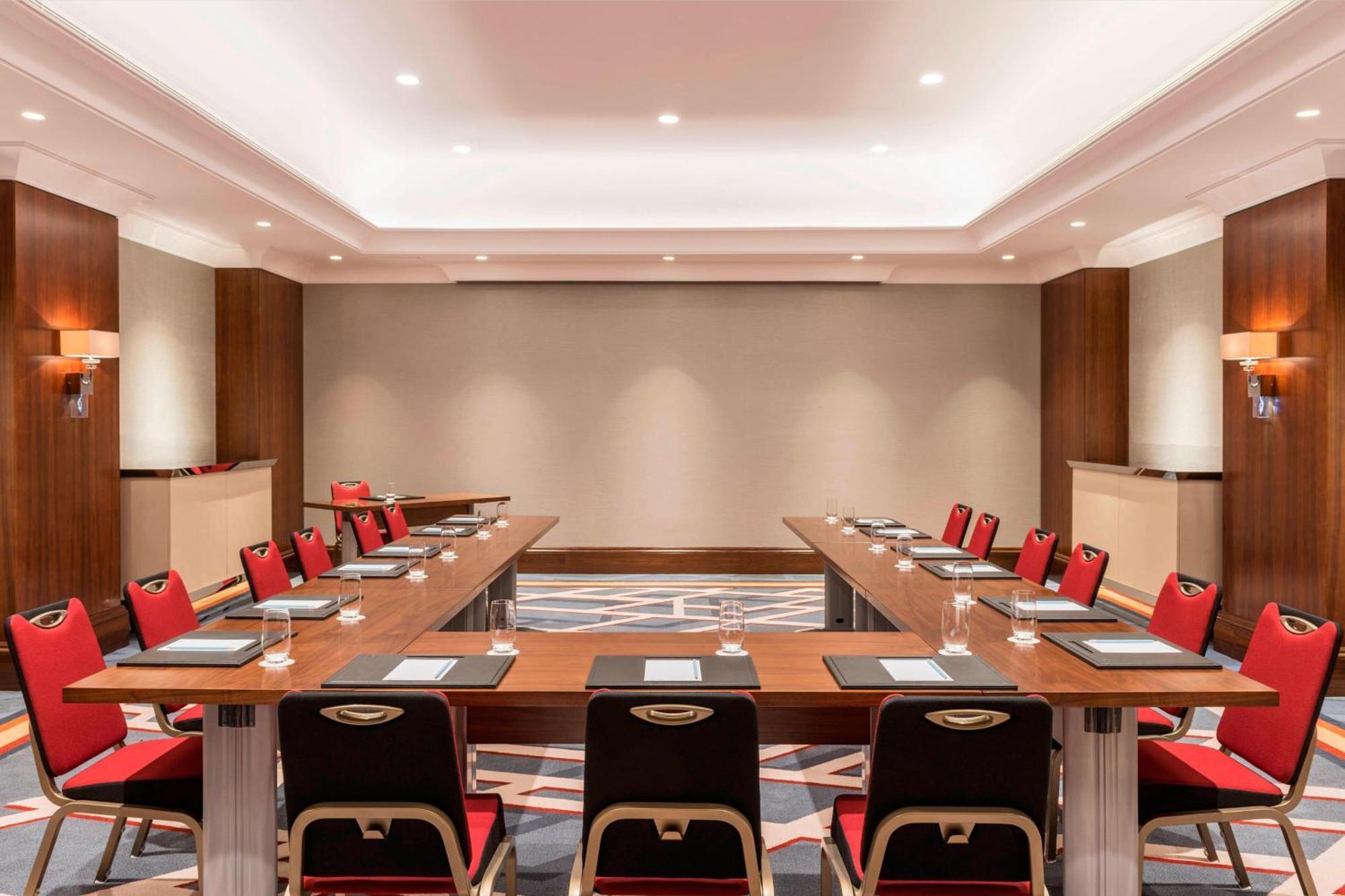 Sheraton Oman Hotel Maskat Exterior foto Meeting room